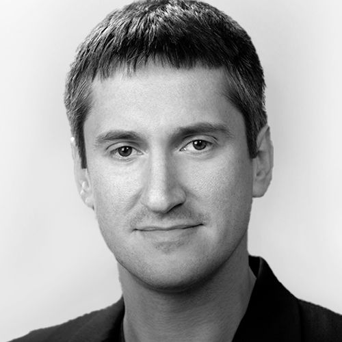 Photo of Dr. Mario Vieweger